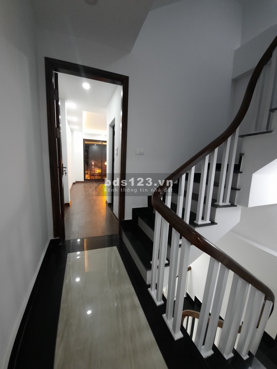 Thanh Lý Trước TẾT, 60m2, 4T, Bồ Đề, Lâm Du, Long Biên
