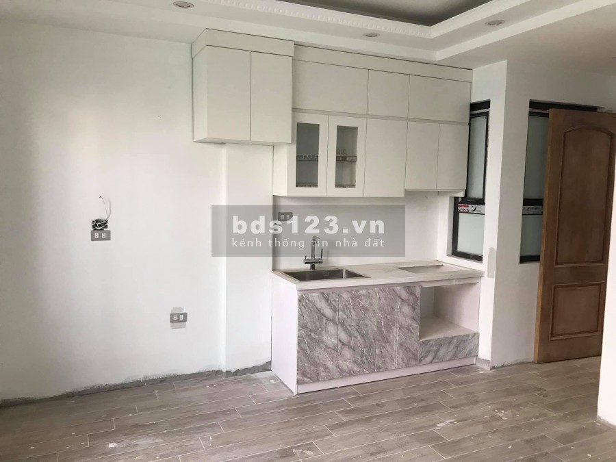 Bán Apartment Võng Thị doanh thu tốt 121m2 x 8 tầng cách Hồ Tây 50m giá 35 tỷ. LH 0912442669