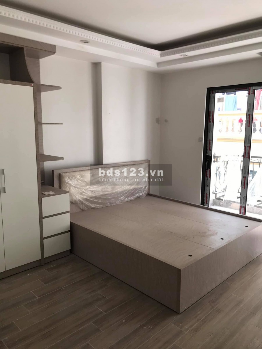 Bán Apartment Võng Thị doanh thu tốt 121m2 x 8 tầng cách Hồ Tây 50m giá 35 tỷ. LH 0912442669