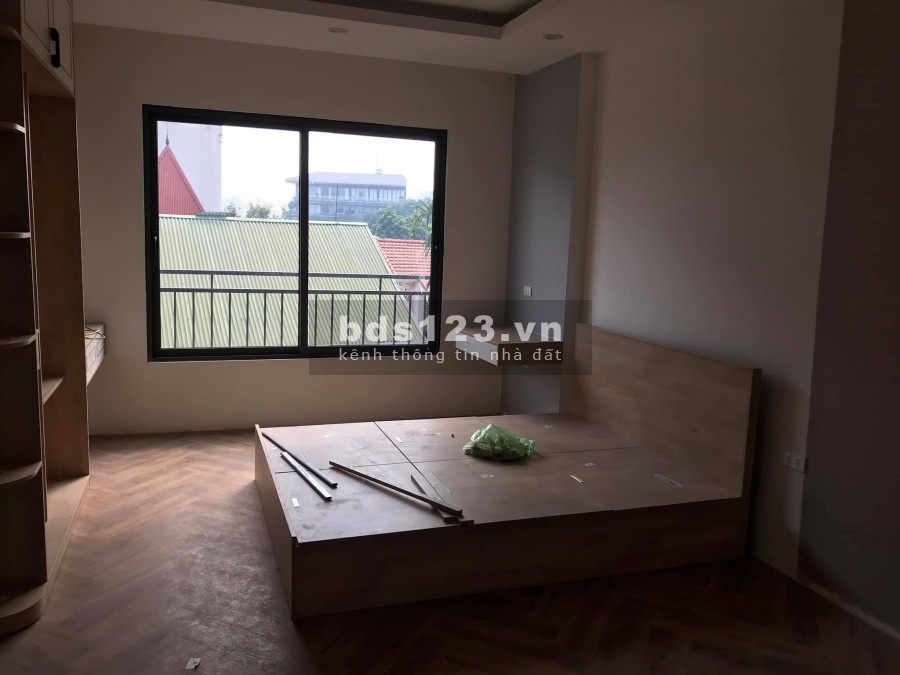 Bán Apartment Võng Thị doanh thu tốt 121m2 x 8 tầng cách Hồ Tây 50m giá 35 tỷ. LH 0912442669