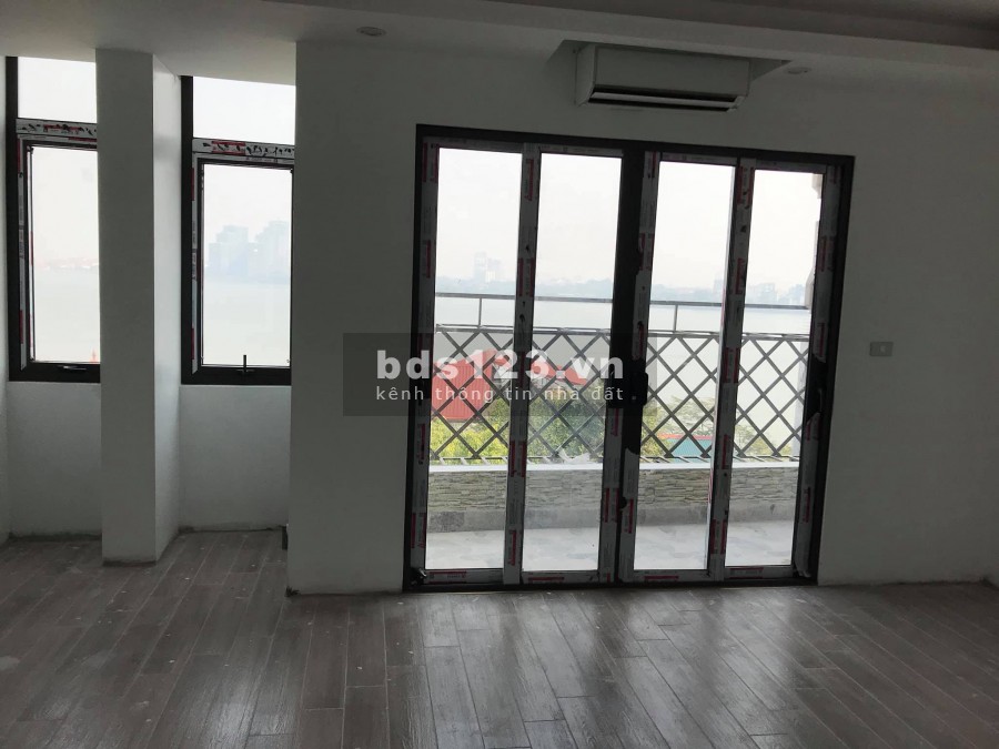 Bán Apartment Võng Thị doanh thu tốt 121m2 x 8 tầng cách Hồ Tây 50m giá 35 tỷ. LH 0912442669