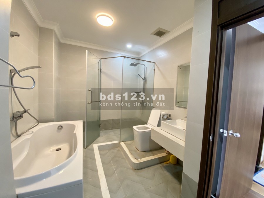 Cho thuê căn hộ 2PN 85m2 có bồn tắm nằm full giá 20tr/tháng,…