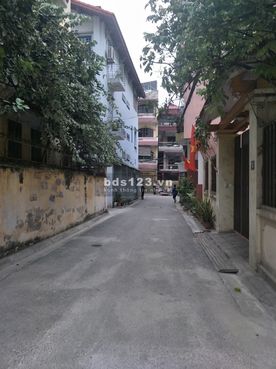 Cần bán gấp nhà P. Gia Thụy 41m2 x 5T, 4.8m MT, Ô tô, giá 4.2 tỷ, Ở sướng, gần phố.