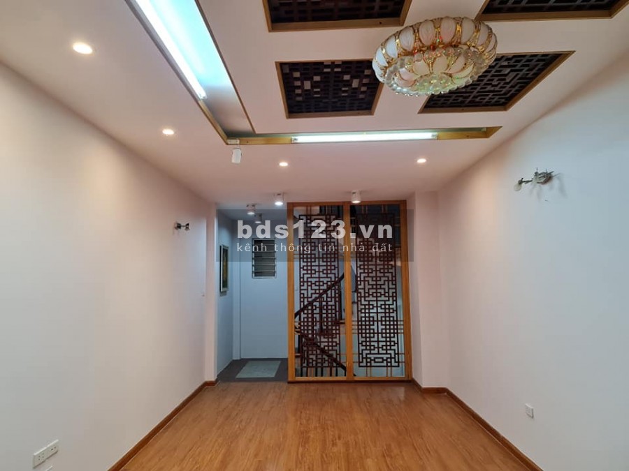 BÁN GẤP NHÀ PHỐ LẠC LONG QUÂN 50M 4 TẦNG MT 4M, NGÕ THOÁNG 3M CHỈ 4.5 TỈ LH 0942.861188