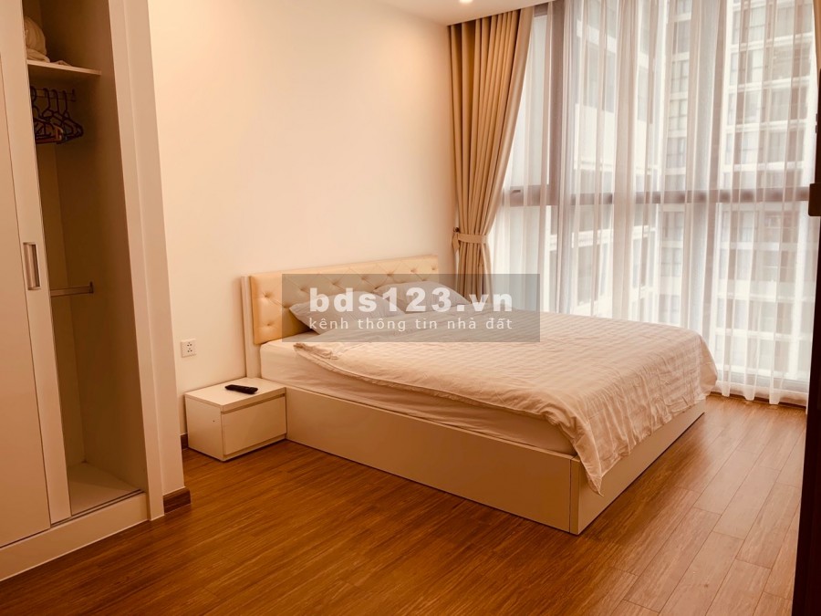 Cho thuê Chung cư C37 Tố Hữu 3 ngủ full 13 triệu. Lh 0377983070