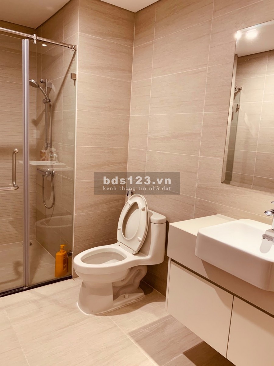 Cho thuê Chung cư C37 Tố Hữu 3 ngủ full 13 triệu. Lh 0377983070