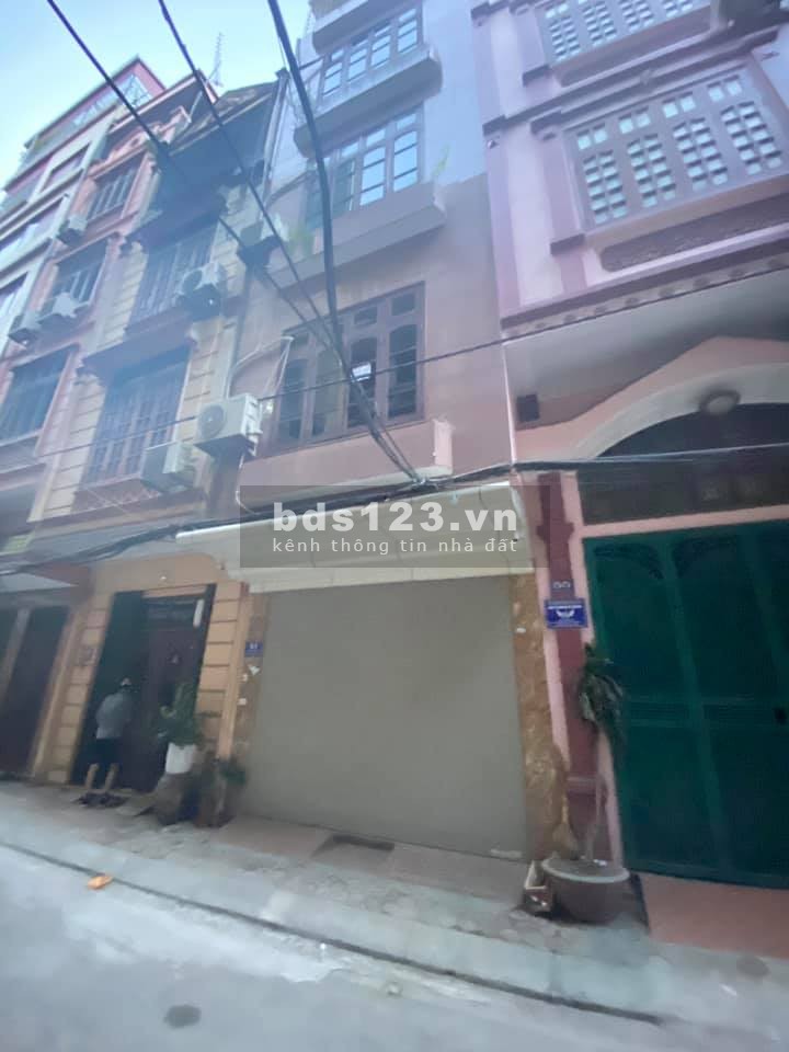 Hoàng Quốc Việt Nhà Phân Lô Ô Tô đỗ cửa Mặt Tiền 4m Giá 6,2 Tỷ