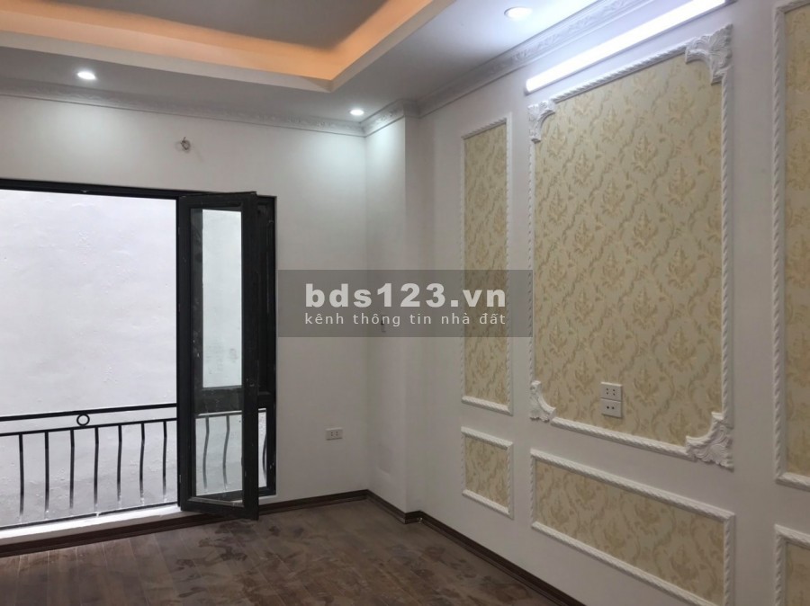 Siêu Siêu rẻ, nhà mới quận Đống Đa đón tết, cách MP 50m, DT 30m, 5 tầng, MT 4.5m, 3.65 tỷ