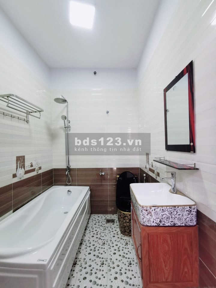 Sát mặt tiền Phú Nhuận, HXH, 40m2. Chỉ 4 tỷ 5