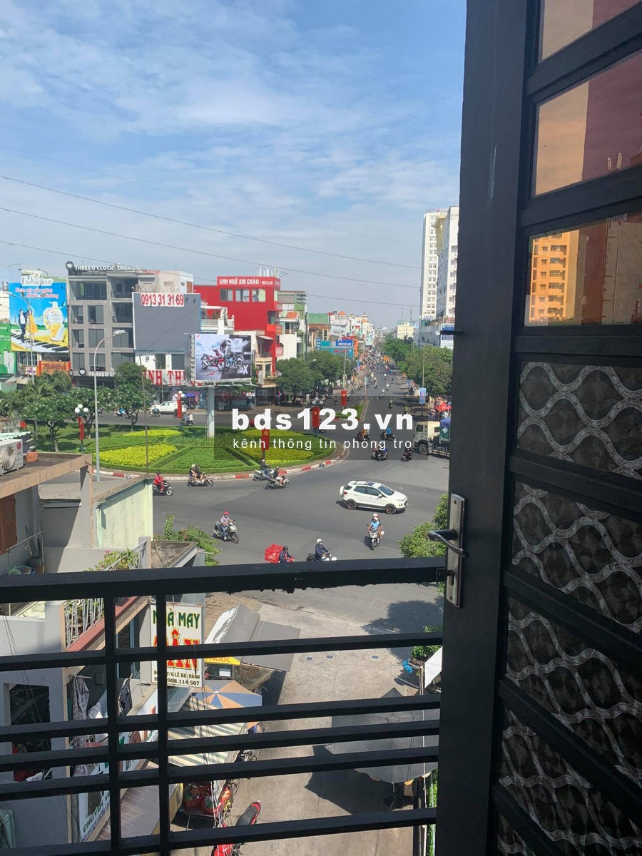 Phòng Đúc Thật Mát Đẹp Đầy Đủ Nội Thất wife free Ngay Mặt Tiền Vòng Xoay