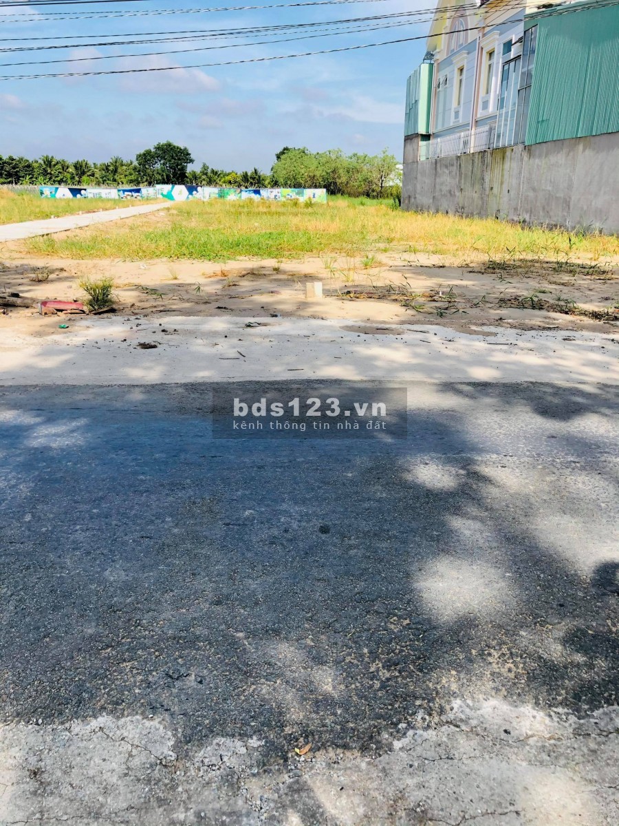 Đất nền đẹp. gần khu dân cư, tỉnh lộ 887