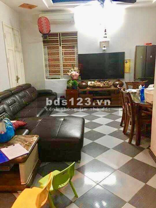 Hàng hiếm, 2 mặt ngõ, 40m2, 4 tầng, 4 ngủ, gần ô tô tránh, hơn 3 tỷ, Hai Bà Trưng