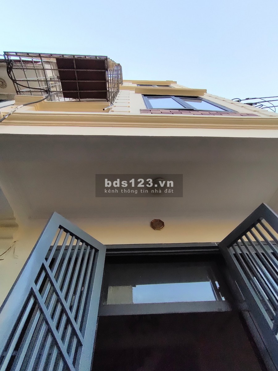 Bán nhà ngõ 1277 Giải Phóng, 30m2 x 4 tầng, giá nhỉnh 2 tỷ