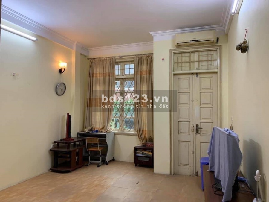 Cần bán gấp Nhà tự xây 45M 5 Tầng ngõ ô tô qua,tặng đồ chỉ 2,X tỷ gần Mỹ Đình