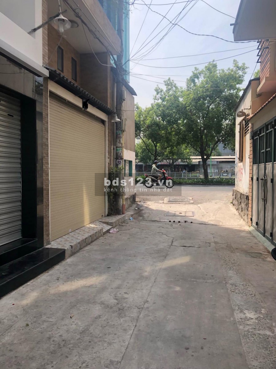Bán nhà Ni Sư Huỳnh Liên Tân Bình, 48,6m2, 2 Tầng, Hẻm Xe Hơi, 3.93 tỷ.