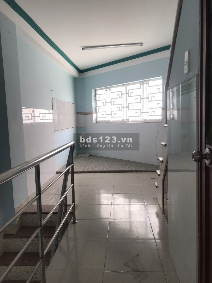 Cho thuê nhà NC 3,3x13 1 trệt 3 lầu HXH tại 12/1 Lê Tung P13 Q11 giá 13tr/th