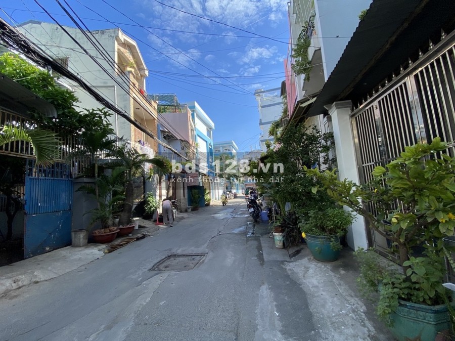 Bán nhà 23m2, góc 2 MT hẻm xe tải Âu Dương Lân, P3.Q8