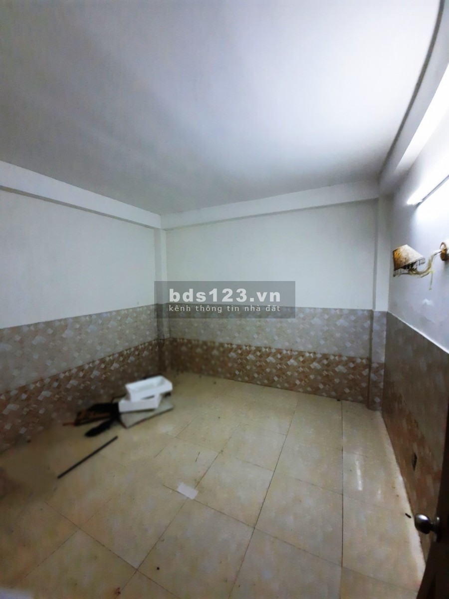 Nhà 1 trệt 1 lầu 3PN, DT 3.8x14m, hẻm nhựa 8m Thân Nhân Trung, Tân Bình. Gần Etown Cộng Hòa. Giá 12 tr