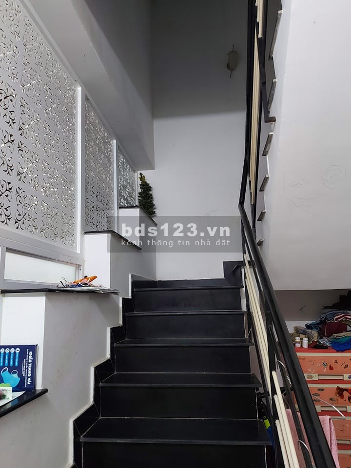 Bác sĩ bán nhà hẻm 870 Lạc Long Quân, P8, Tân Bình. 54m2(4,3*12,6) 4,55 Tỷ.