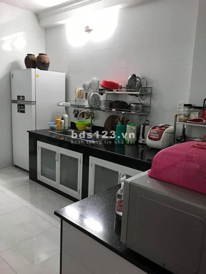 Bán nhà Quận 10, đường Cách mạng tháng 8, 47m2, 4 tầng, giá chỉ 4 tỷ 95 !!!