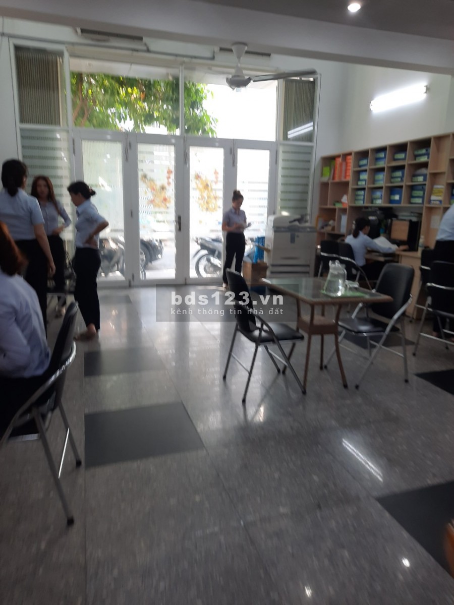 Căn nhà mới mặt tiền đường Cổ Loa Nha Trang. DT: 110m2 Giá 12tỷ5