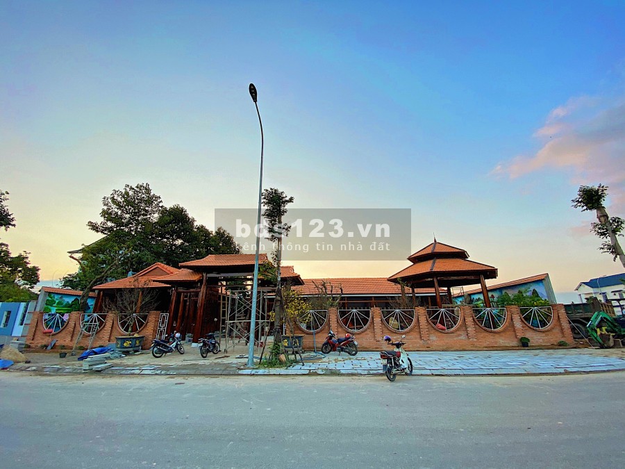 Thanh lý gấp lô đất đẹp view thoáng,cao ráo