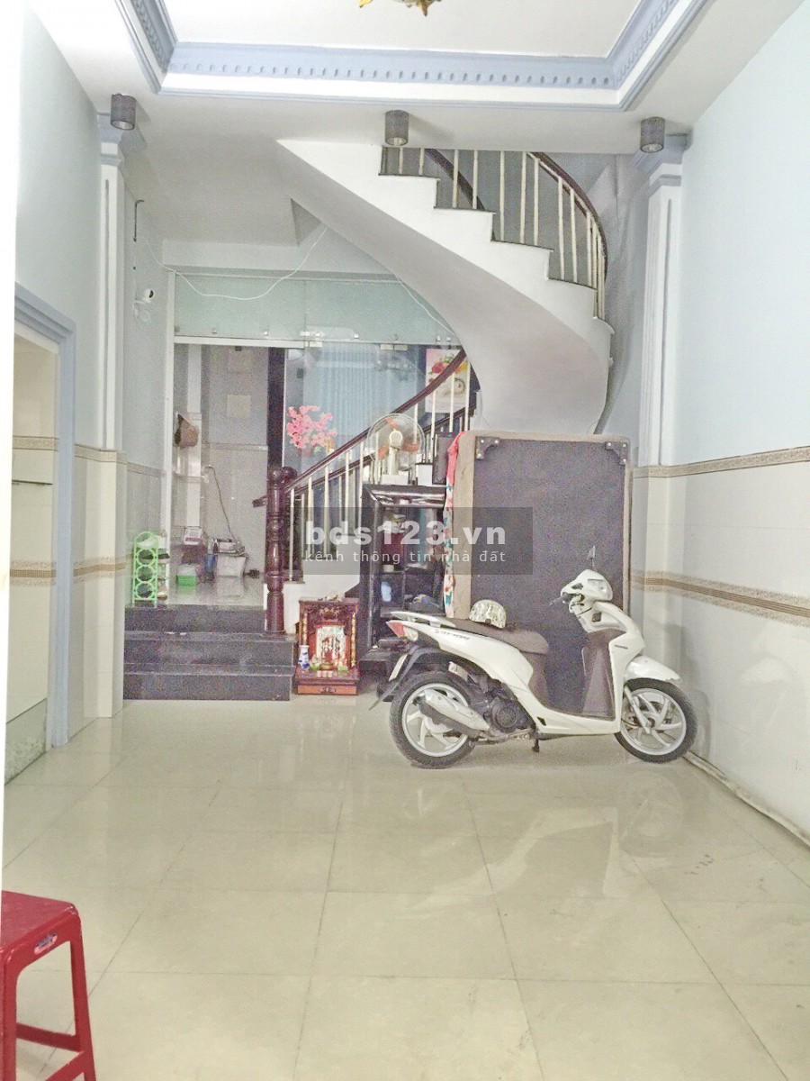 Bán nhà 53m² 2 lầu hẻm 154 Âu Dương Lân Phường 3 Quận 8 - Mr Vũ