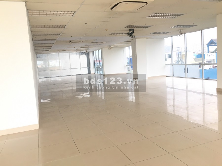 CHO THUÊ VĂN PHÒNG LẦU 3 - 684m2 (có thể chia ra từ 300m2)