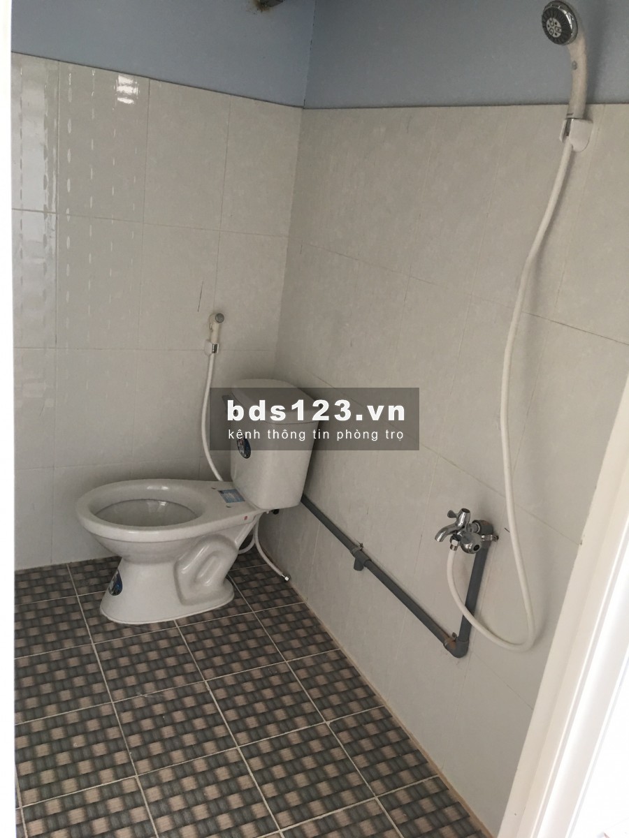 Phòng trọ 18m2 có gác, kệ bếp đường Nguyễn Văn Quá Quận 12