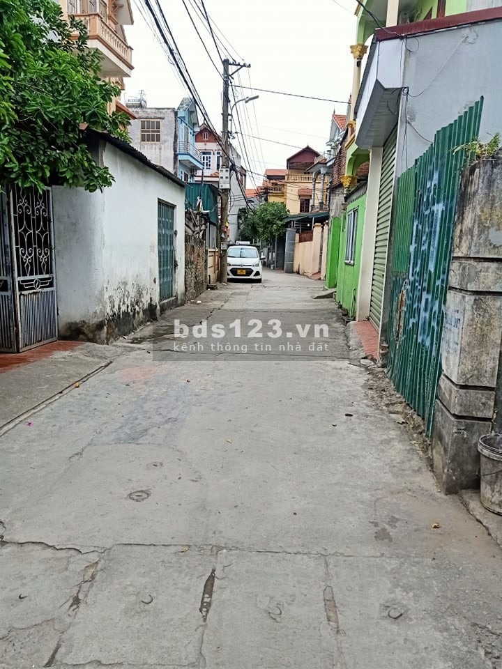 Chính chủ bán gấp mảnh đất diện tích 105m2.