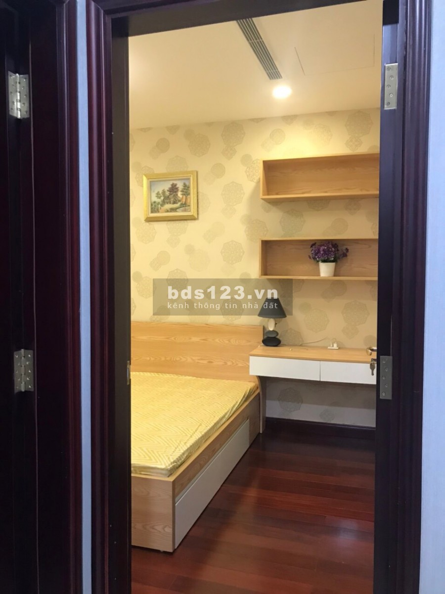 Bán gấp căn hộ 71m2 GoldSeason 47 Nguyễn Tuân, giá 2 tỷ 370 sang tên sổ đỏ chính chủ