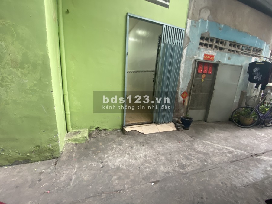 Bán nhà 2 tầng 4x8m, 2PN gần chợ Chim Xanh Q11 giá 3ti55 TL