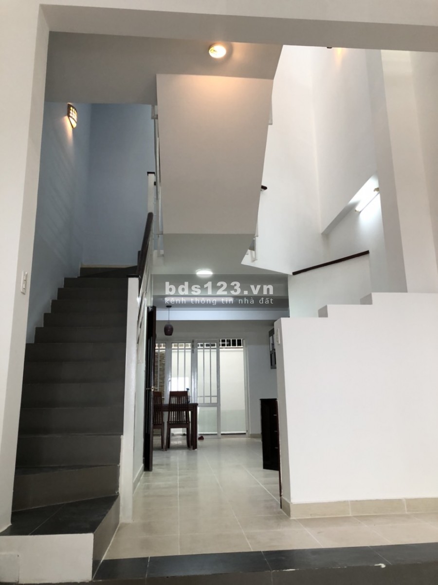 Cần bán nhà 14 đường số 32 KDC An Phú Hưng, Quận 7, dt 4x18m, 2 lầu, st