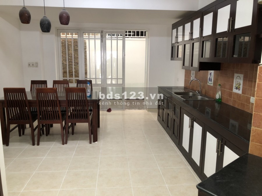 Cần bán nhà 14 đường số 32 KDC An Phú Hưng, Quận 7, dt 4x18m, 2 lầu, st
