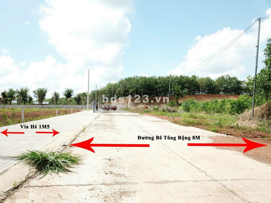 Gia đình cần bán 210m2 mặt tiền đường 8m gần chợ giá 580 triệU, quốc lộ 14, bình phước