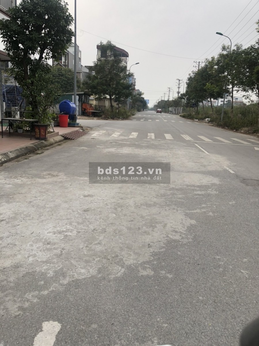 Bán đất TĐC Trâu Quỳ Gia Lâm đường 14m vỉa hè, giá chỉ 71tr bao sang tên