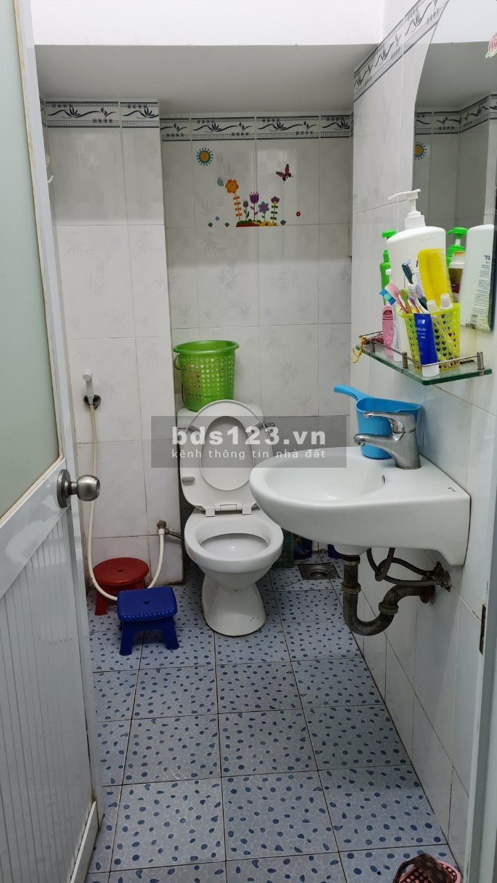 cho thuê nhà giáp ranh tân phú có nội thất giá 10tr/ tháng