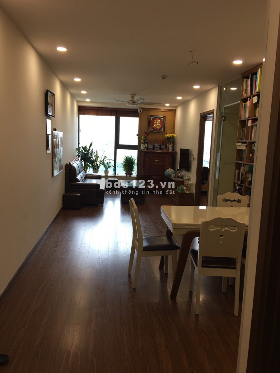 Cần bán căn 2 ngủ 75m2 tại Eco Green, full NT, sổ đỏ, tầng thấp, CT3. LH: 0366777166
