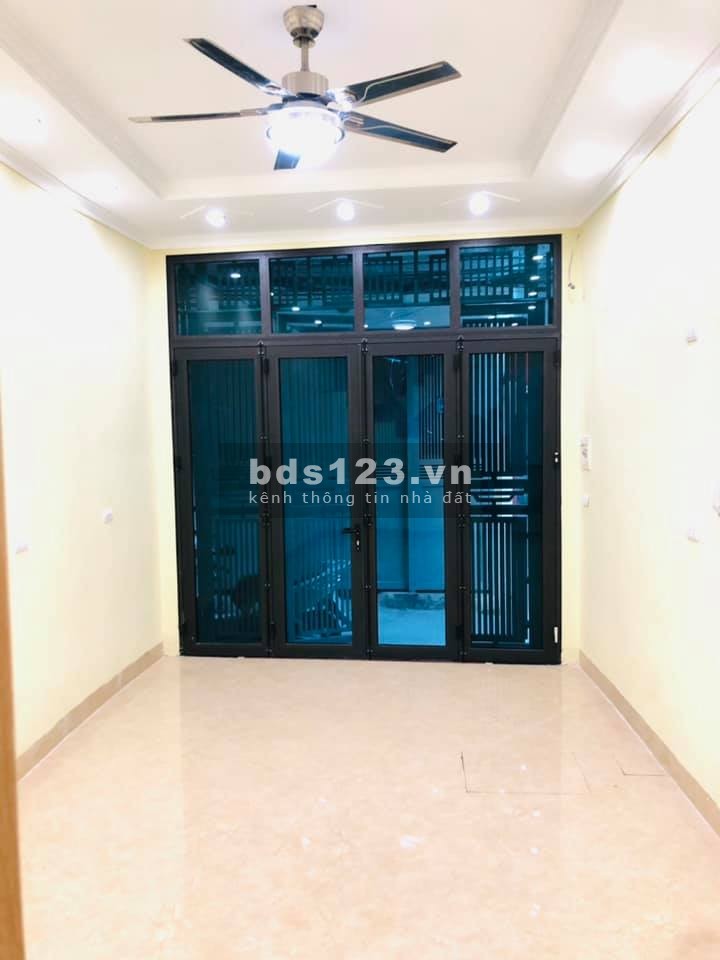 LÔ GÓC NGÕ THÔNG KINH DOANH 426 ĐƯỜNG LÁNG