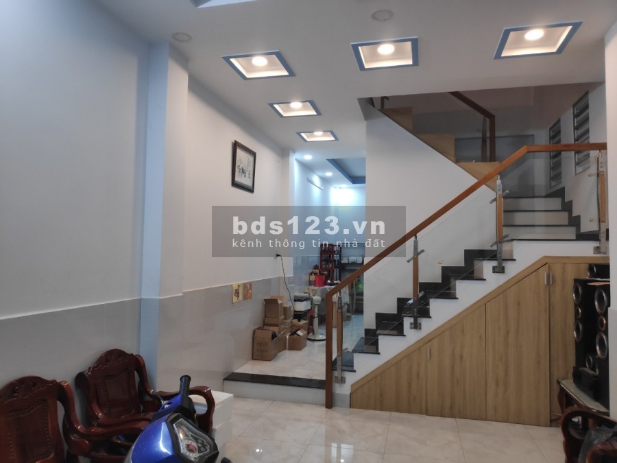 Quang Trung Phường 10 dt 58m2 3 Tầng, Sân thượng- 4 TỶ 3 QUẬN GÒ VẤP