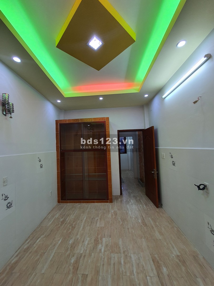 Chủ xoắn bán gấp nhà 3MT hẽm Đồng Đen, Tân Bình, giá chỉ 8 tỷ 500, 65m2 nở hậu 2m