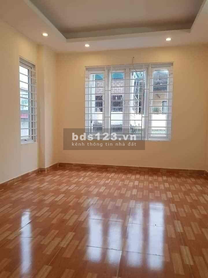 BÁN NHANH BÁN GẤP. Hơn 4 tỷ - NHÀ 5 TẦNG, ĐẸP, MUA NGAY, Ở NGAY. NHÀ 2 THOÁNG NGAY SÁT MẶT PHỐ NGÕ SẠCH, RỘNG, THẲNG