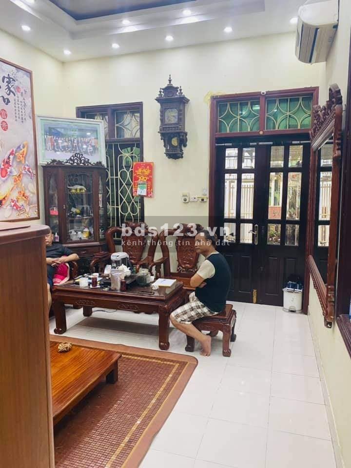 Nhà 3 tầng 1 tum, gara sân vườn, 87/180m,Tây Hồ .