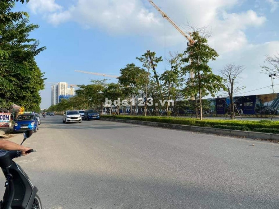 Nhà 3 tầng 1 tum, gara sân vườn, 87/180m,Tây Hồ .