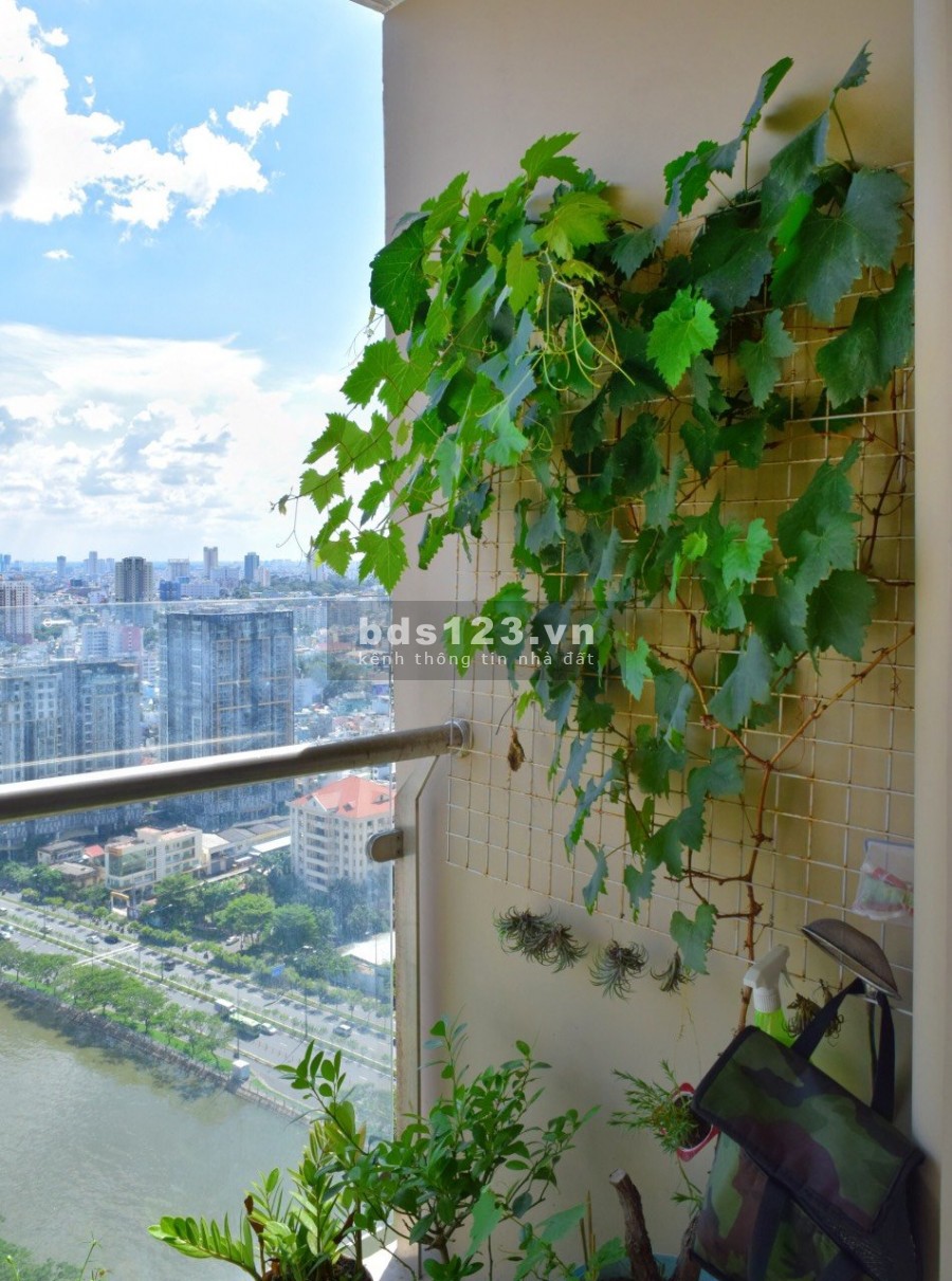 Cần bán căn hộ Gold View Quận 4 dt 80m2, 2PN, 2WC, giá sốc 3.850 tỷ bao hết
