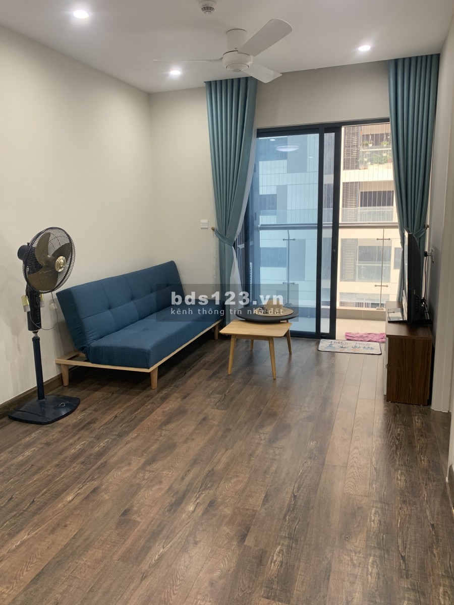 Cho thuê Chung cư GoldSeason 47 Nguyễn Tuân 2 ngủ full 11 triệu. Lh 0377983070
