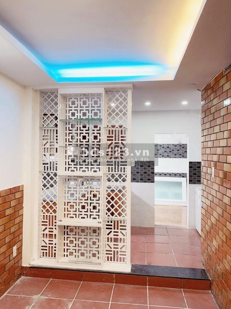 Cho thuê nhà NC 3.5x8, 4PN Nguyễn Trãi P2 Q5_10tr