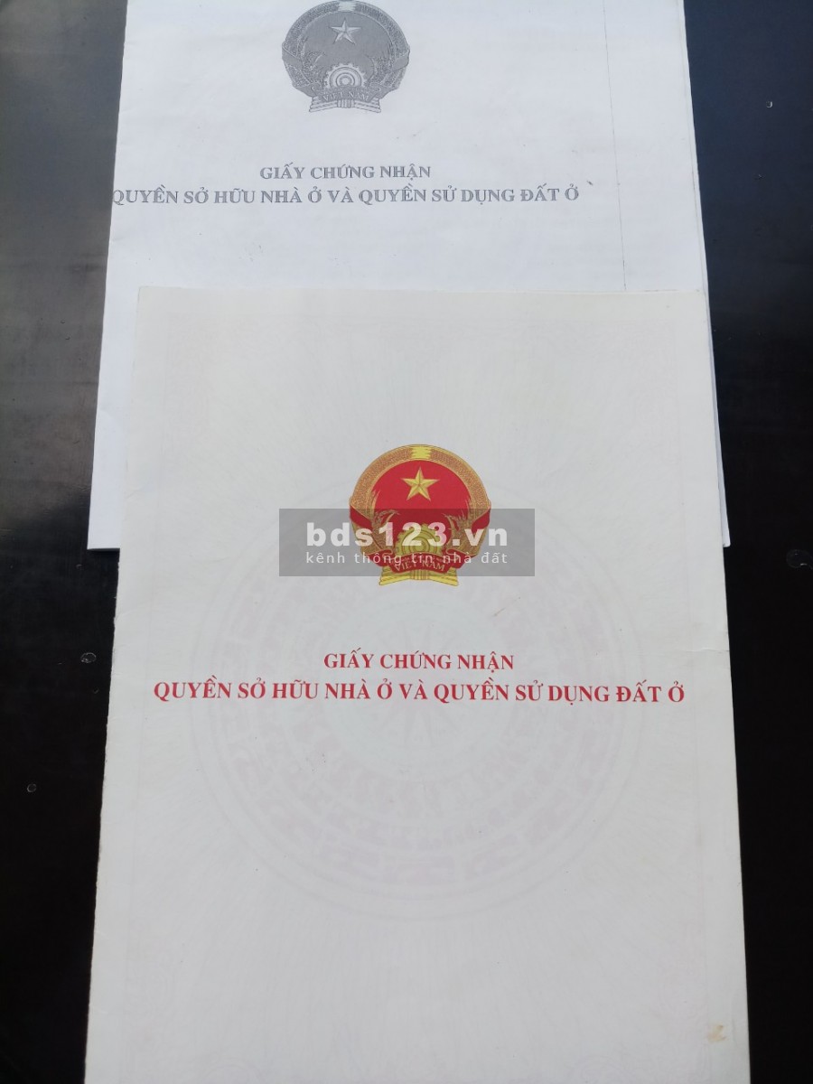 Cần bán nhà đất đã có thổ cư dt 825m2