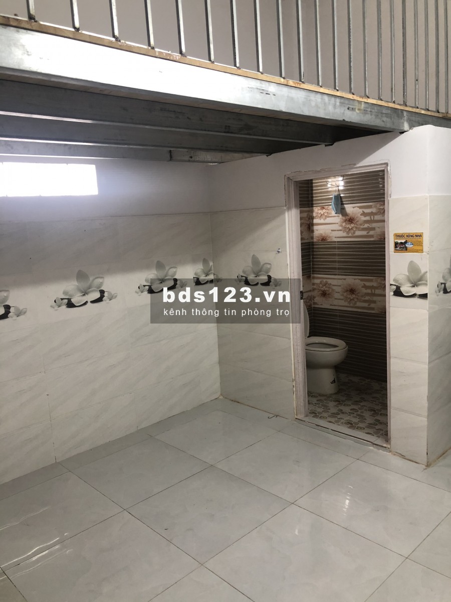 Phòng trọ rất đẹp, Nội Thất: Máy lạnh + Tủ Lạnh, gác lửng + kệ bếp gần AEON MALL