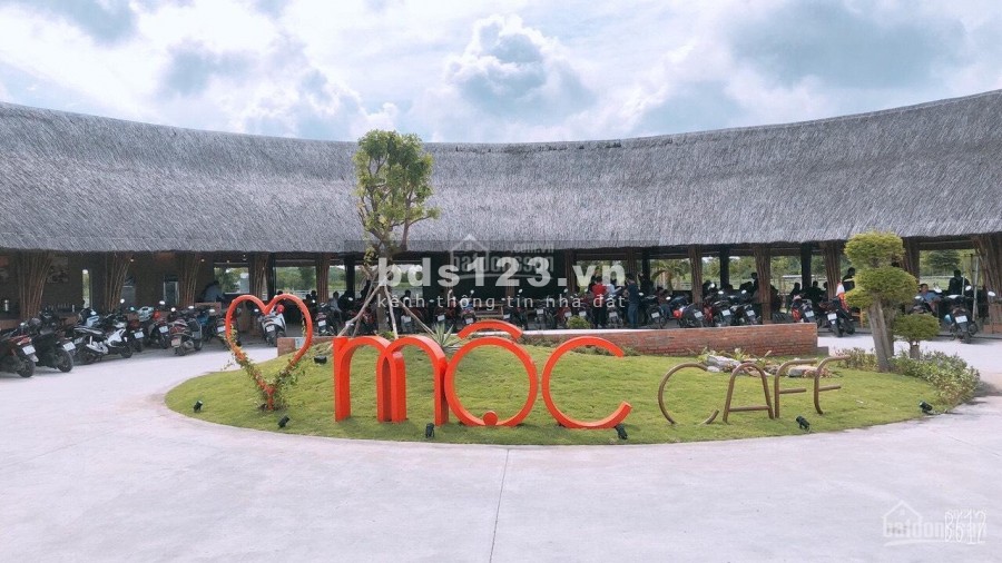Cần bán gấp nền đất trung tâm Cần Giuộc, 2 mặt tiền, quy hoạch đẹp, điện âm. Có hỗ trợ trả góp, giá từ 1.236 tỷ/lô sổ đổ sở hữu lâu dài LH 0931118655